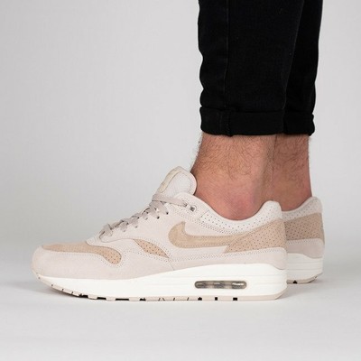 air max 1 desert sand