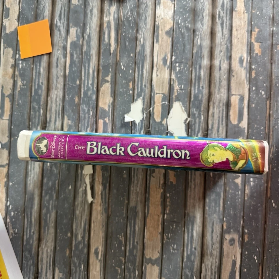 Walt Disney Masterpiece The Black Cauldron (VHS, 1998) Clamshell Foto 4 de 4