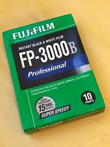 Fujifilm Fp 3000b Instant Black White Film B W Exp Mid 15 1 Pack Ebay