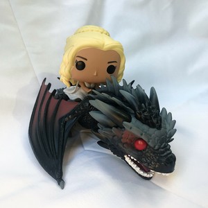 daenerys and drogon pop