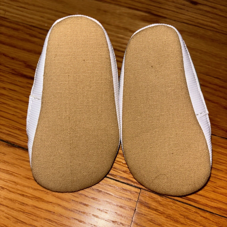 Newborn Baby Boy shoes  Size 0-3 Month Child Of Mine By Carters Green - Image 3 of 3