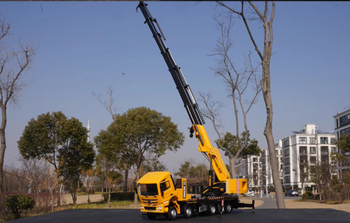 1:35 XCMG SQZ4500 Telescopic Boom Mounted Crane Construct Machine Diecast Model - Picture 2 of 20