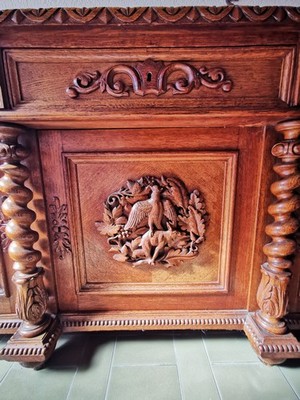Antiker Schrank aus der Gründerzeit Jagdmotivschrank Anrichte Kommode Buffet