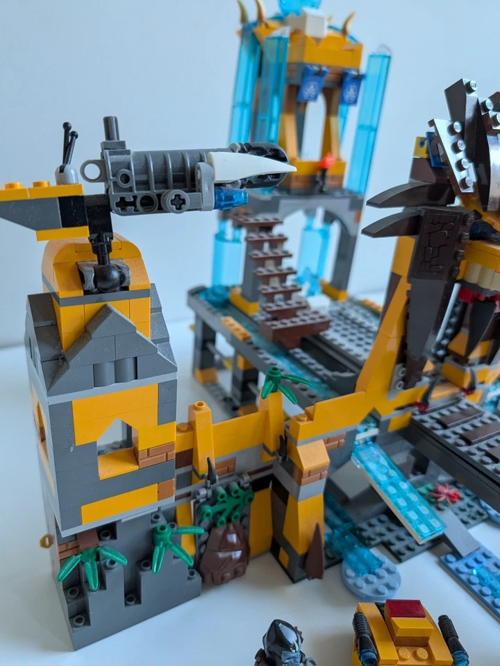 LEGO LEGENDS OF CHIMA: The Lion Chi Temple (70010) - Image 2 of 4