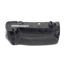 Nikon MB-D16 Multi-Power Battery Pack for D750 27154 with EN-EL15 Battery