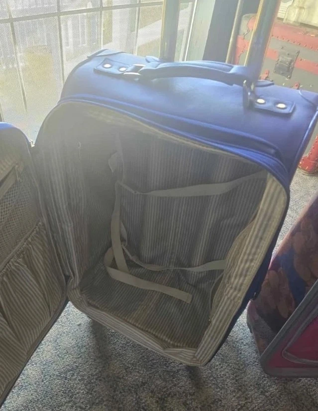 suitcase with wheels set 2 - Image 3 of 4