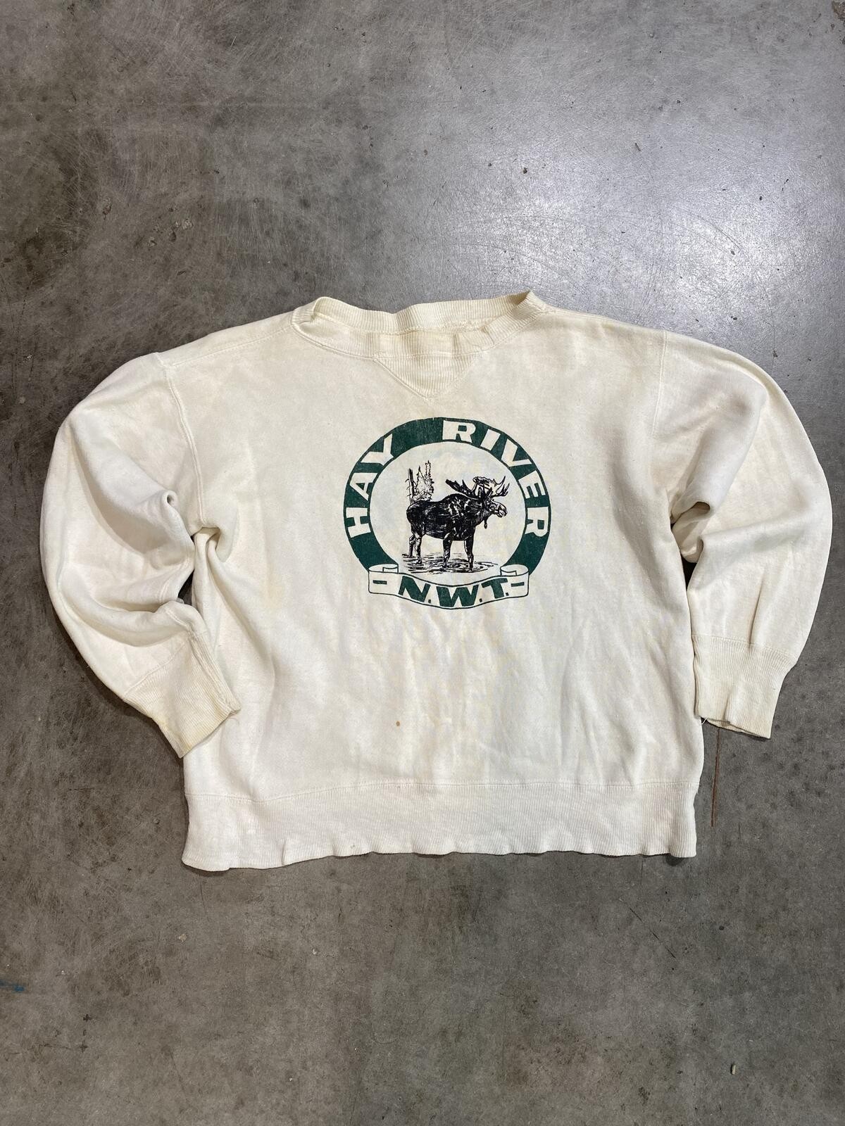 Vintage 1940s Double V Sweatshirt 23X21 40s Flock distressed image 3