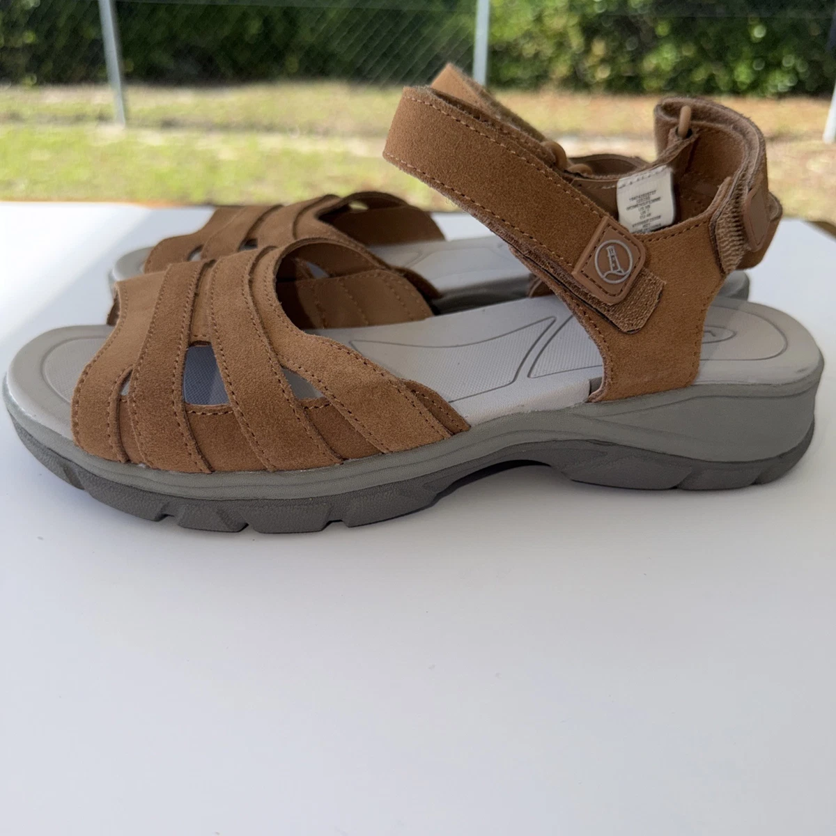 Sandals mens new size 9.5M brown Rugged Outback velcro back strap Wander – The Walking Company main image 2