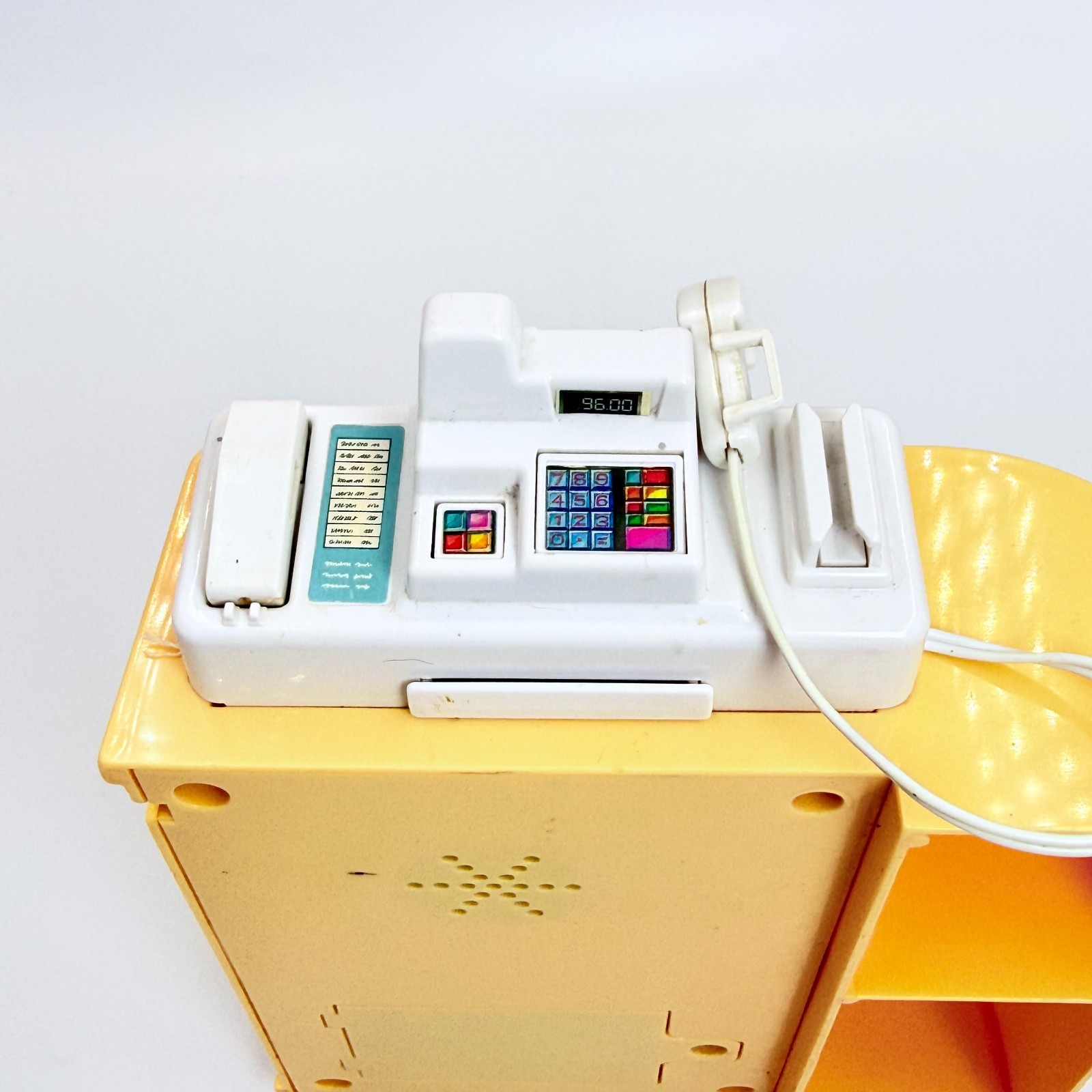 как выглядит Mattel Barbie Cool Shoppin Cash Register w/ 4 Books 1996 фото