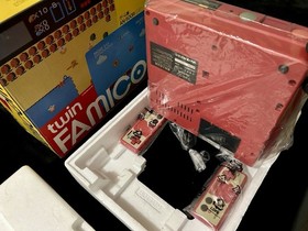 SHARP TWIN FAMICOM NES CONSOLE COMPLETE AN-500R SUCH AN AMAZING RARE COOL SYSTEM