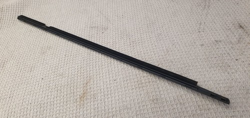 Vauxhall Opel Astra H Mk5 Left Upper Rear Door Window Waist Moulding Weatherstri - Picture 3 of 10