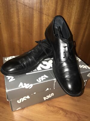 Step2wo Black leather Lace Up shoes size UK2 EU35 Slim Fitting