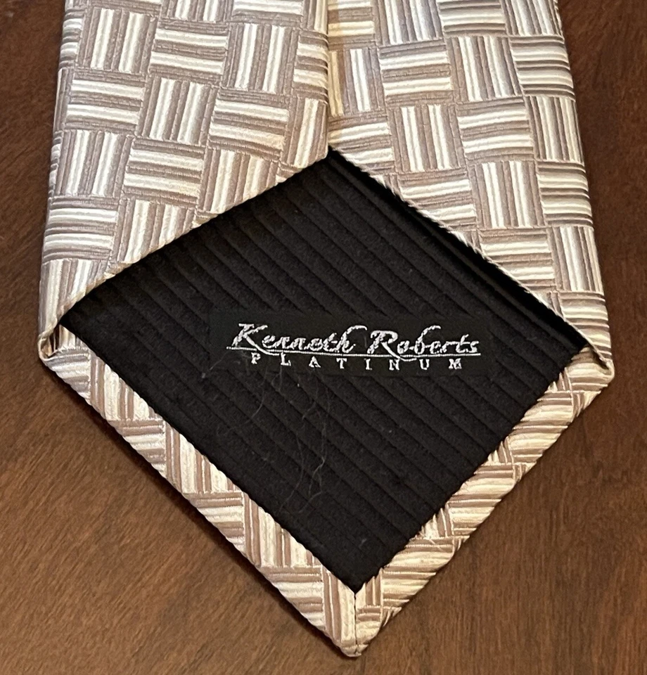 Corbata de cuello Kenneth Roberts platino hecha a mano 100 % seda para hombre hecha en China” Foto 2 de 4