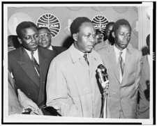 8" x 10" Photo Kwame Nkrumah,New York International Airport,Accra 1960