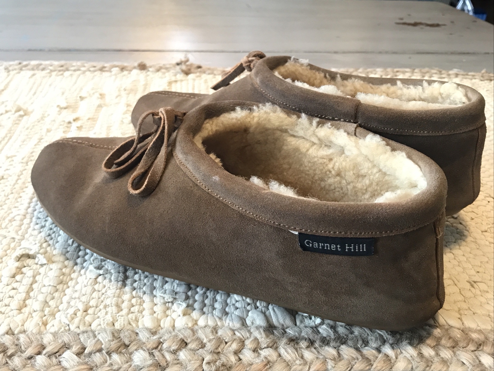 SAOLA Ciabatta foderata in sherpa scamosciato marrone Garnet Hill taglia 8 suola rigida
