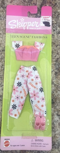 VINTAGE 2000 Barbie SKIPPER Teen Scene Fashions Signature Pink Floral Set *New