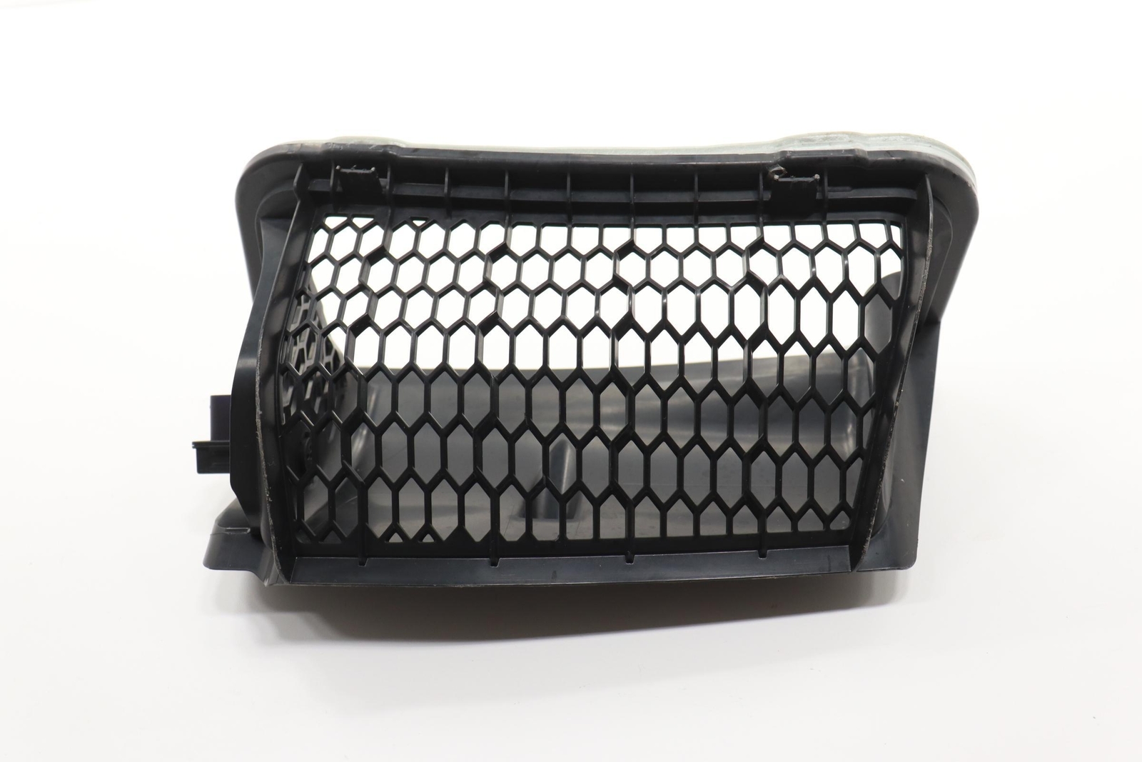 HEATER AIR INTAKE DUCT DIFFUSOR OEM 64319364882 BMW X3 G01 2018  