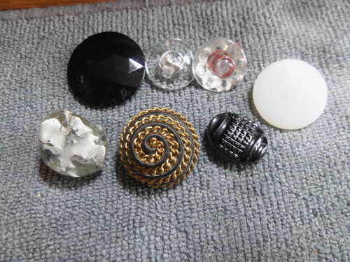 Lot of 86 Vintage Antique Glass Buttons Various Sizes Colors Shapes - Picture 5 of 24