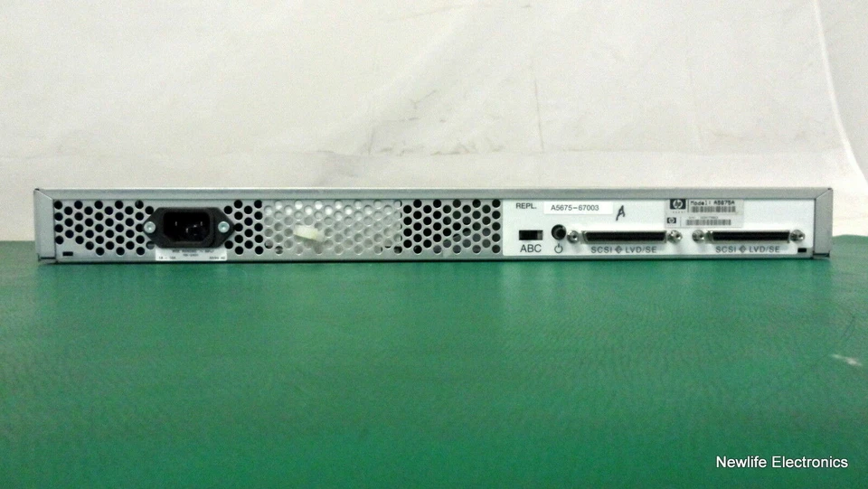 HP A5675-69003 Enclosure Assembly for Disk System 2100 A5675-67003 A5675-62001 - Image 4 of 4
