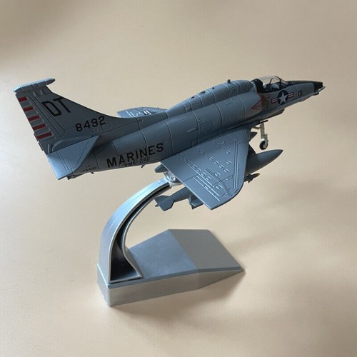 Modelo Militar Diecast 1:72 Avión de Combate Douglas A-4 Skyhawk Para Colección - Imagen 5 de 12