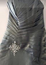 Gorgeous Bridesmaid/Formal Dress With Diamante Detail At The Waist