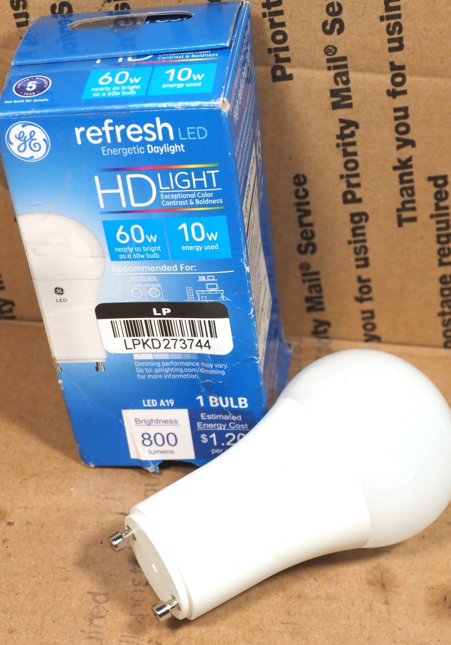A19 W/ Gu24 Base (2 Pin) 60w/ 1ow  800 Lumens 5000k