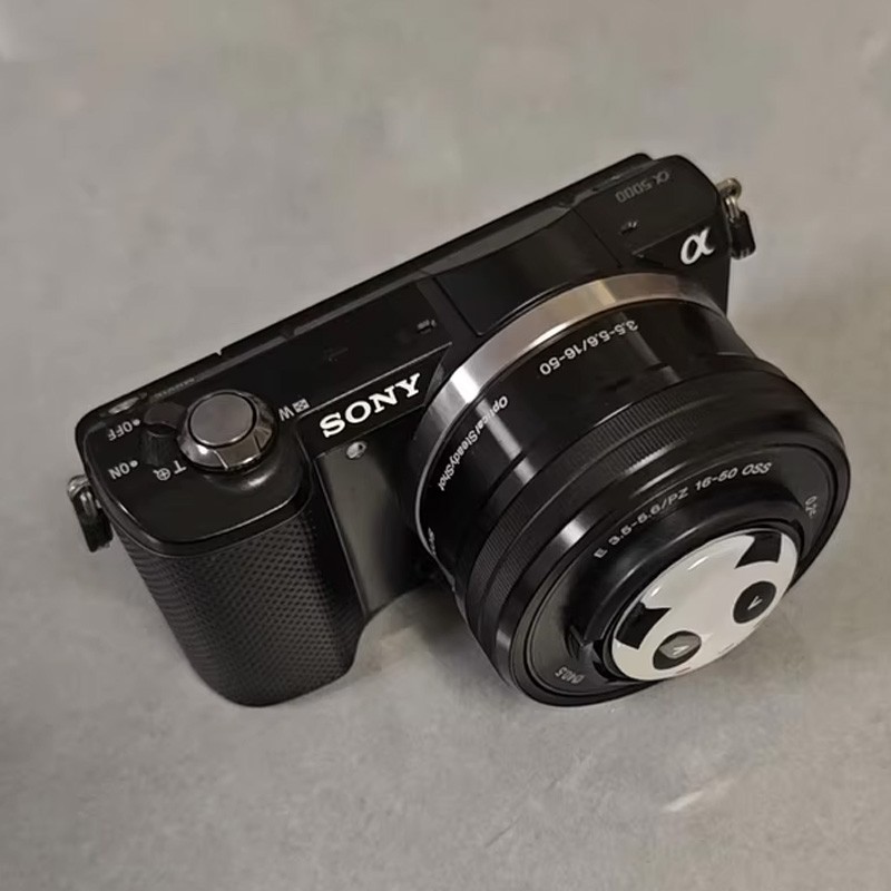 Sony Alpha A5000 Mirrorless Digital Camera w/16-50mm Zoom