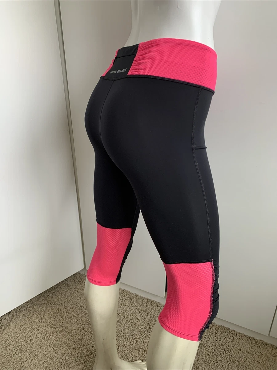 Womens medium Under Armour 3/4 length compression capri leggings