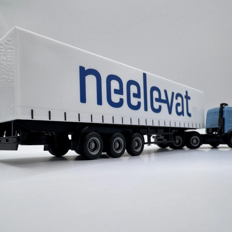 Mercedes SK Truck with Semitrailer “NeeleVat” – Dutch & European Logistics - Image 3 of 4