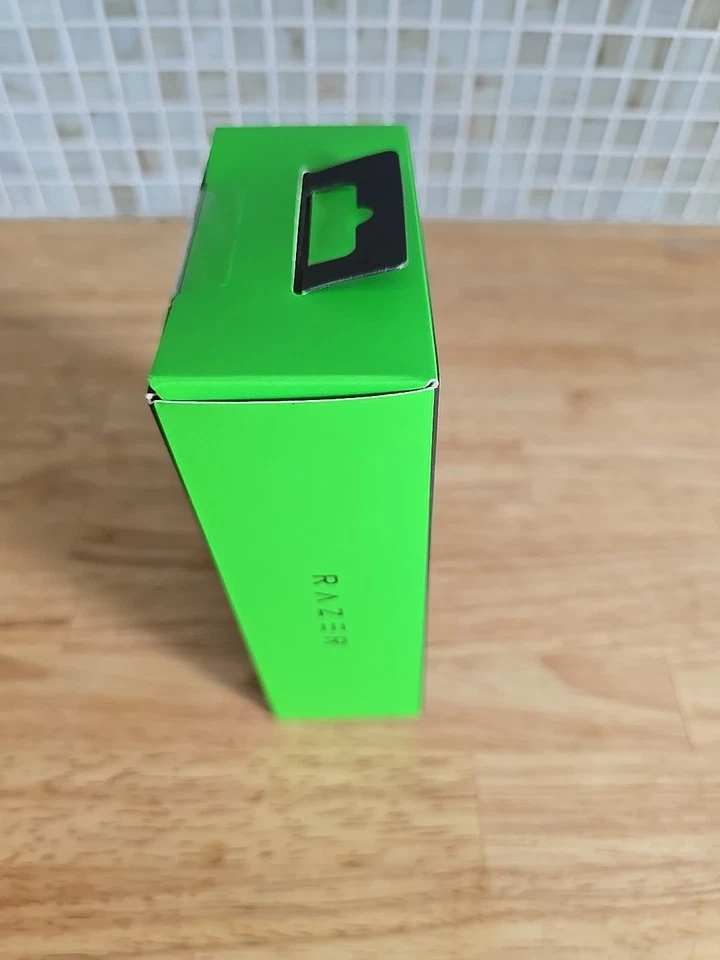 NEW SEALED RAZER DEATHADDER ESSENTIAL WIRED GAMING MOUSE 5 BUTTON 6400 DPI - Image 3 of 4