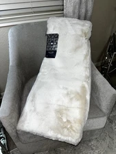 1-NWT RACHEL ROY RABBIT FAUX FUR THROW BLANKET