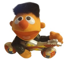 1998 TYCO SESAME STREET ROCK ROLL ERNIE SINGS GUITAR PLUSH 12in