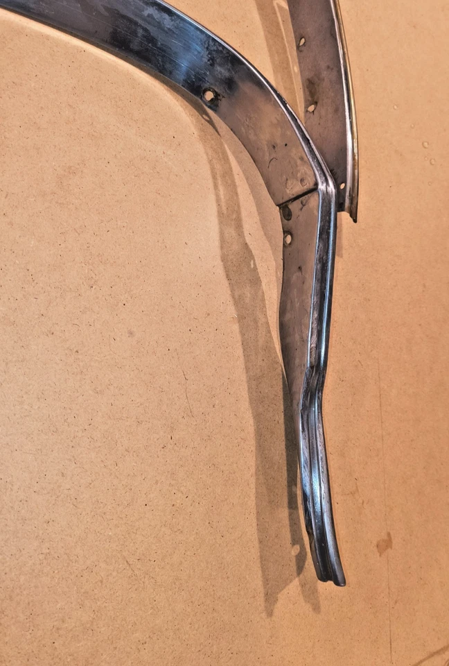 Rueda trasera larga Buick Skylark 1968-69 molduras de ajuste de apertura de pozo Foto 2 de 4