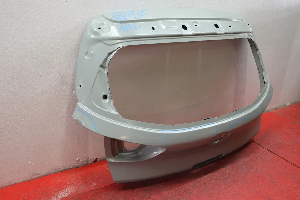 2018 2020 HYUNDAI ELANTRA GT REAR LIFTGATE SHELL OEM - Imagem 2 de 4