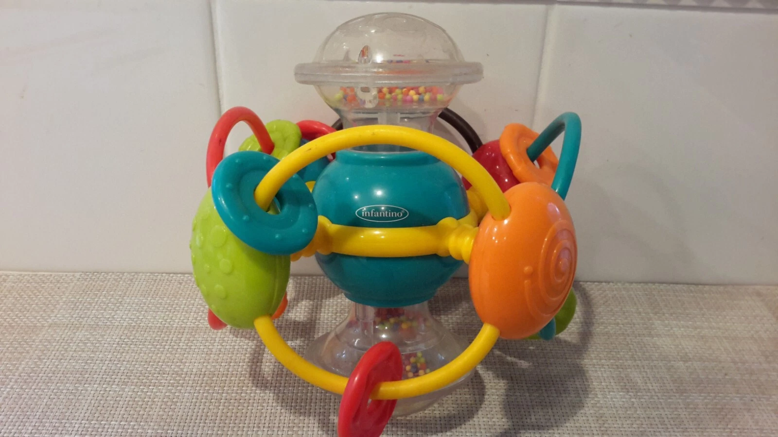 Infantino Baby Teething Toy Rattle Motor Skills Toys Grab Ball Pre-owned