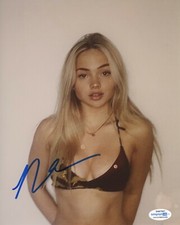 Natalie Lind Sexy Autographed Signed 8x10 Photo ACOA