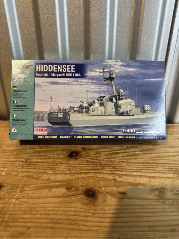 Mirage Hobby 40232 - 1:400 Hiddensee - Tarantul I Class - New