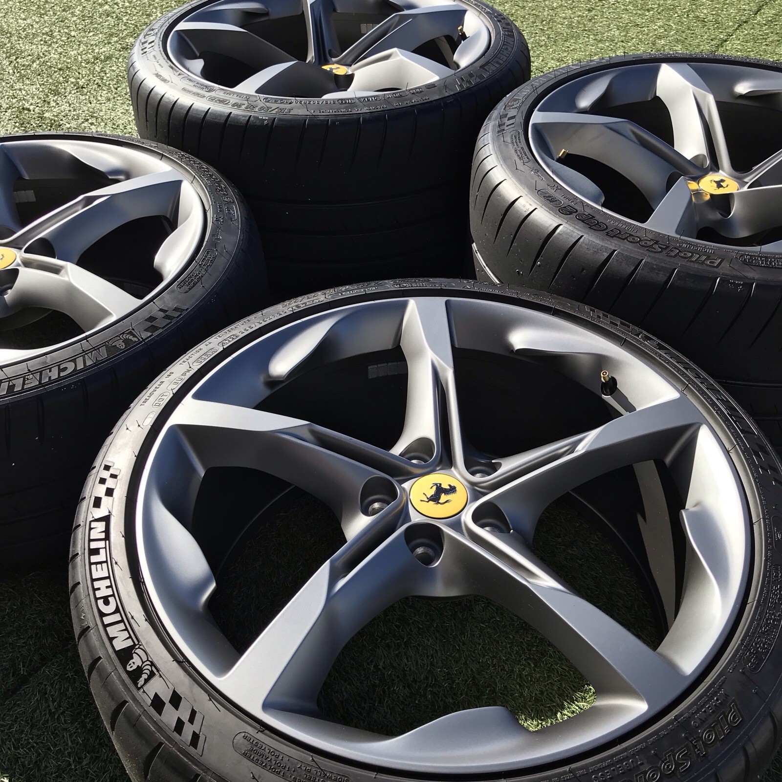 20 FERRARI SF90 RIMS TIRES ORIGINAL GENUINE WHEELS  GREY ANTHRACITE 848633