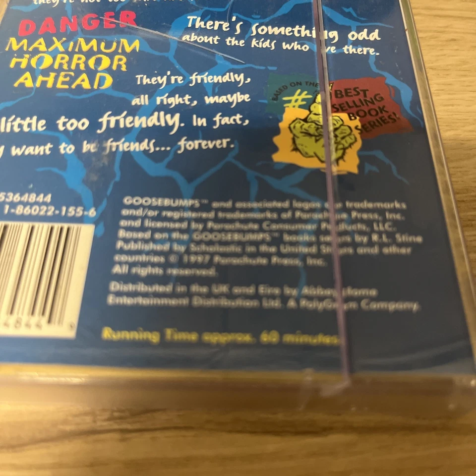 Vintage Goosebumps Welcome to Dead House Audio Cassette Book R.L Stine 1996  - Image 4 of 4