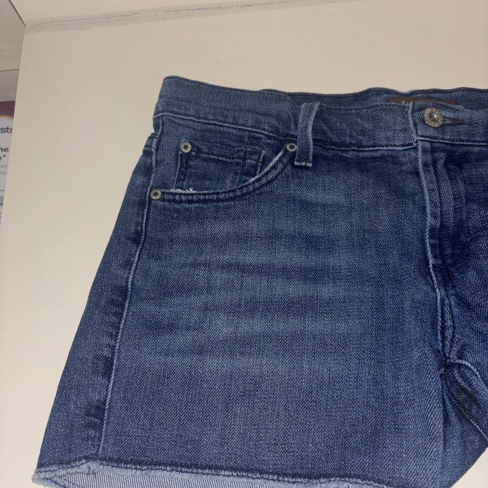 Pantalones cortos para mujer James Jeans talla 27 de mezclilla envejecida en seco tiro bajo lavado medio Foto 3 de 4