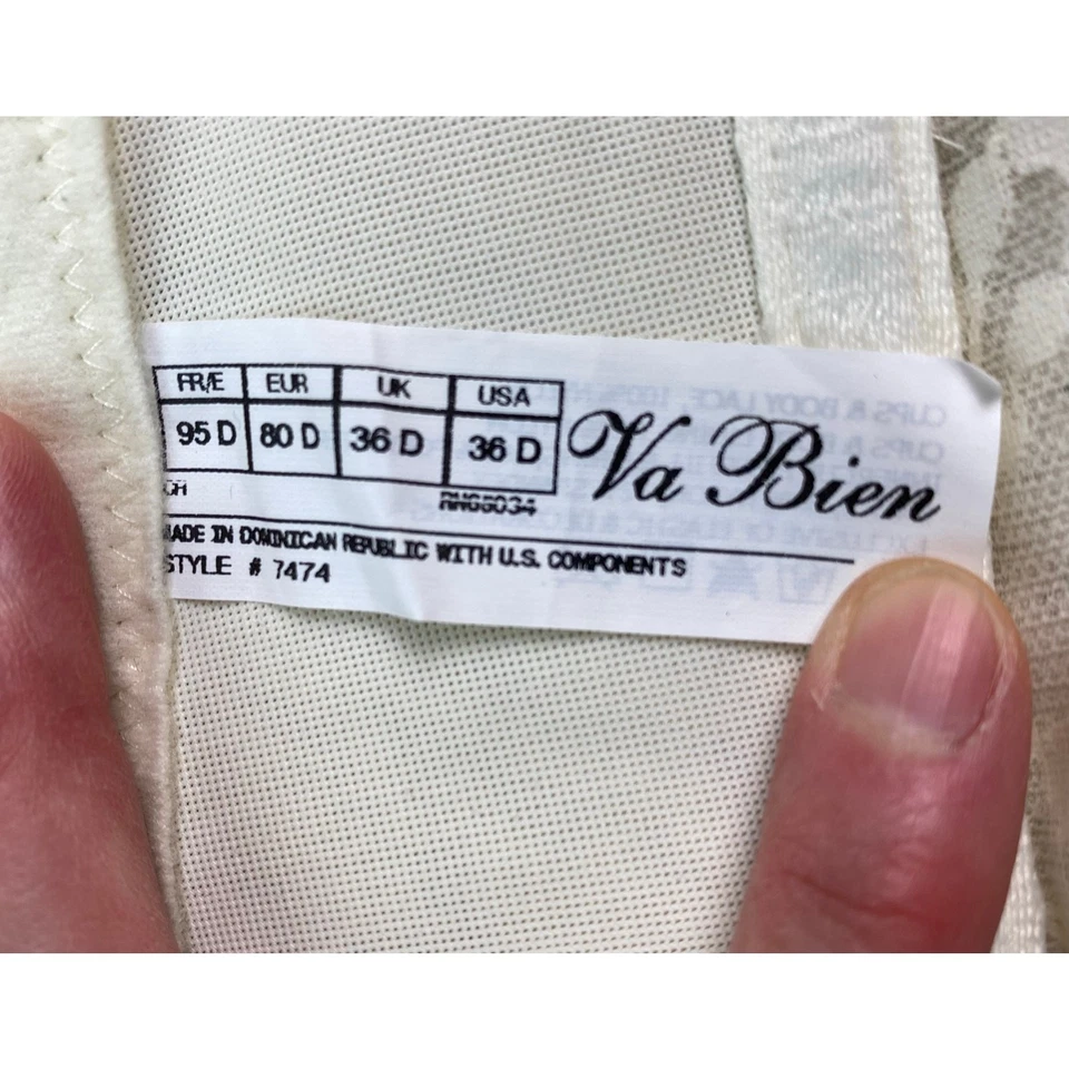 Bustiê feminino Va Bien 7474 36D creme transparente floral renda desossada com aro - Imagem 3 de 4