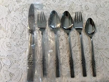 INTERNATIONAL SILVER Deluxe DANISH SCROLL Spoons Forks Knives with Sleeves