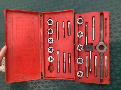 VERMONT AMERICIAN COMBINATION TAP AND ROUND DIE SET (U.S.A ) Lot - Picture 3 of 3