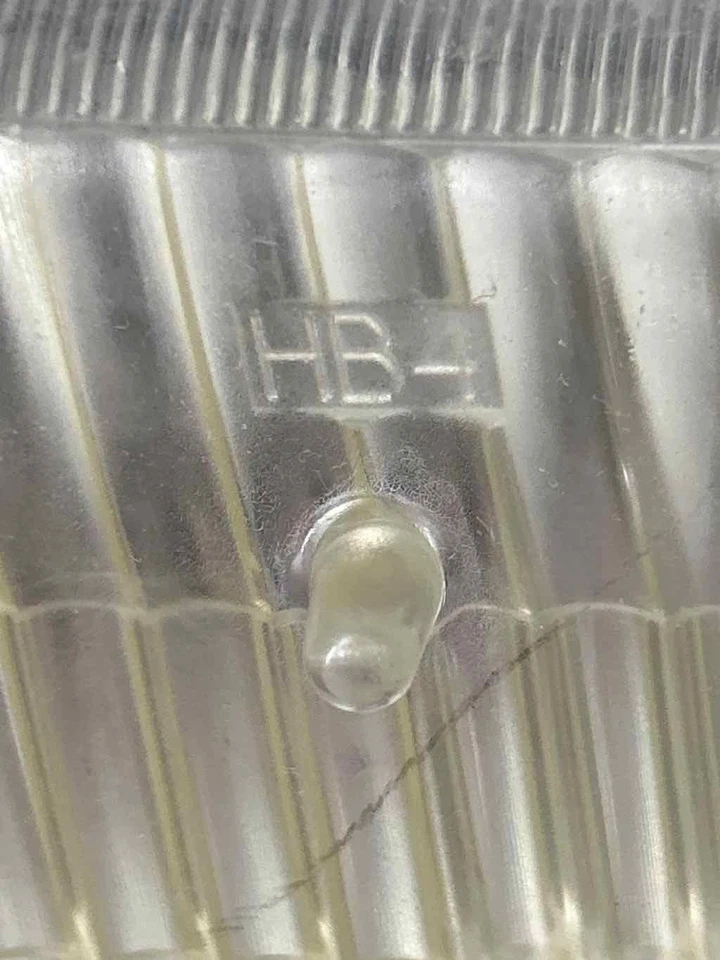 Fits 2000-06 GMC YUKON Headlamp RH OEM#:15850352 Foto 3 de 4