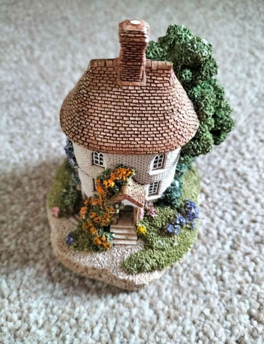 Lilliput Lane - Tea Caddy Cottage