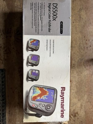Raymarine DS500x Color Fishfinder, Airmar P58 Transducer, bracket, cables, book