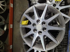 Used Wheel fits: 2015 Buick Enclave 19x7-1/2 10 spoke polished Grade A
