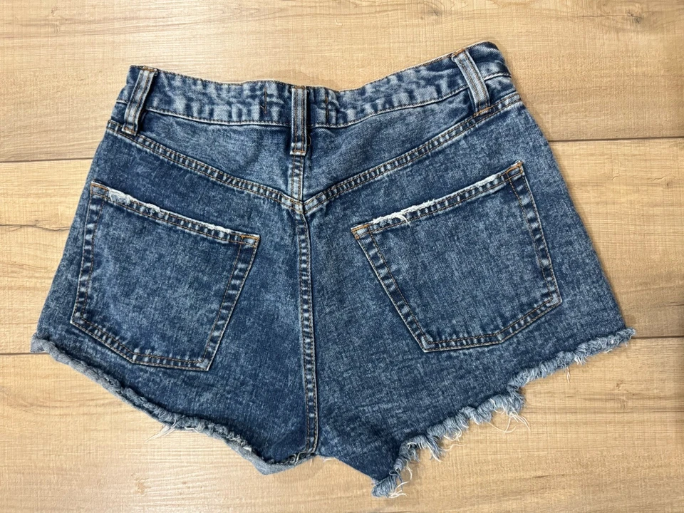 Refuge Denim Vintage Rip Distressed Jean Shorts 5 Women’s Y2K - Image 2 of 2