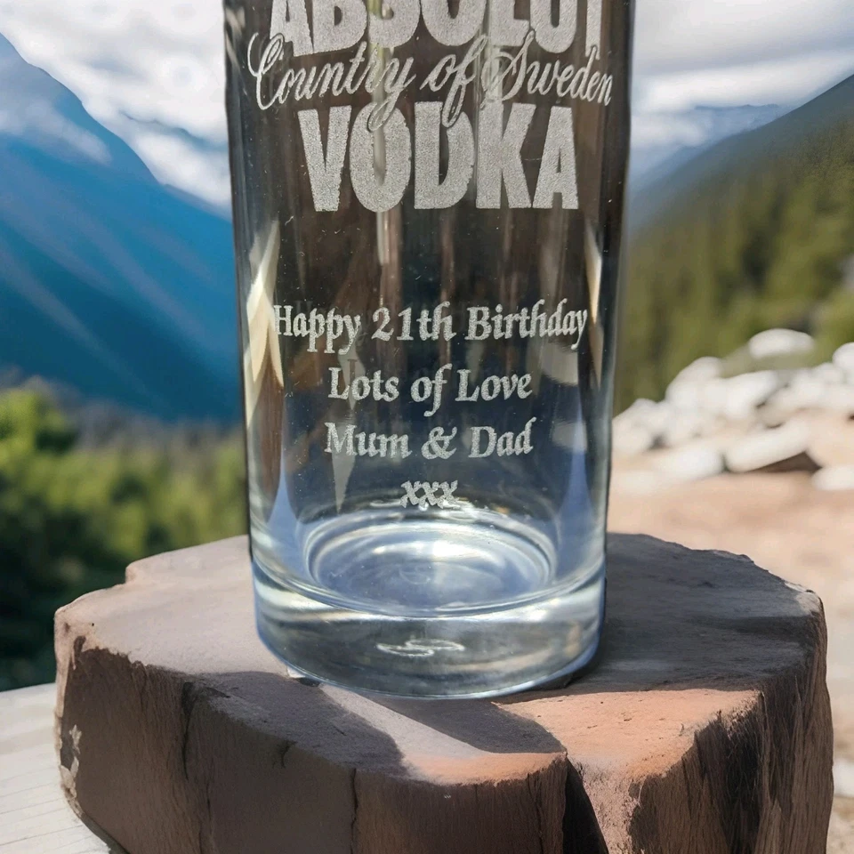 PERSONALISED ABSOLUT VODKA GLASS Valentines GIFT ANY Name / Message - Image 2 of 3