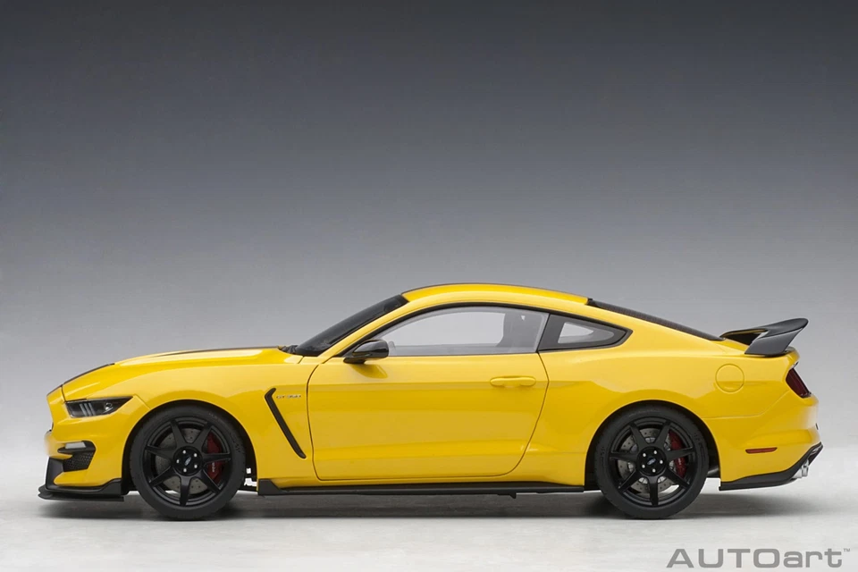 AUTOART 72932 1:18 FORD SHELBY GT-350R TRIPLE YELLOW - Image 3 of 4
